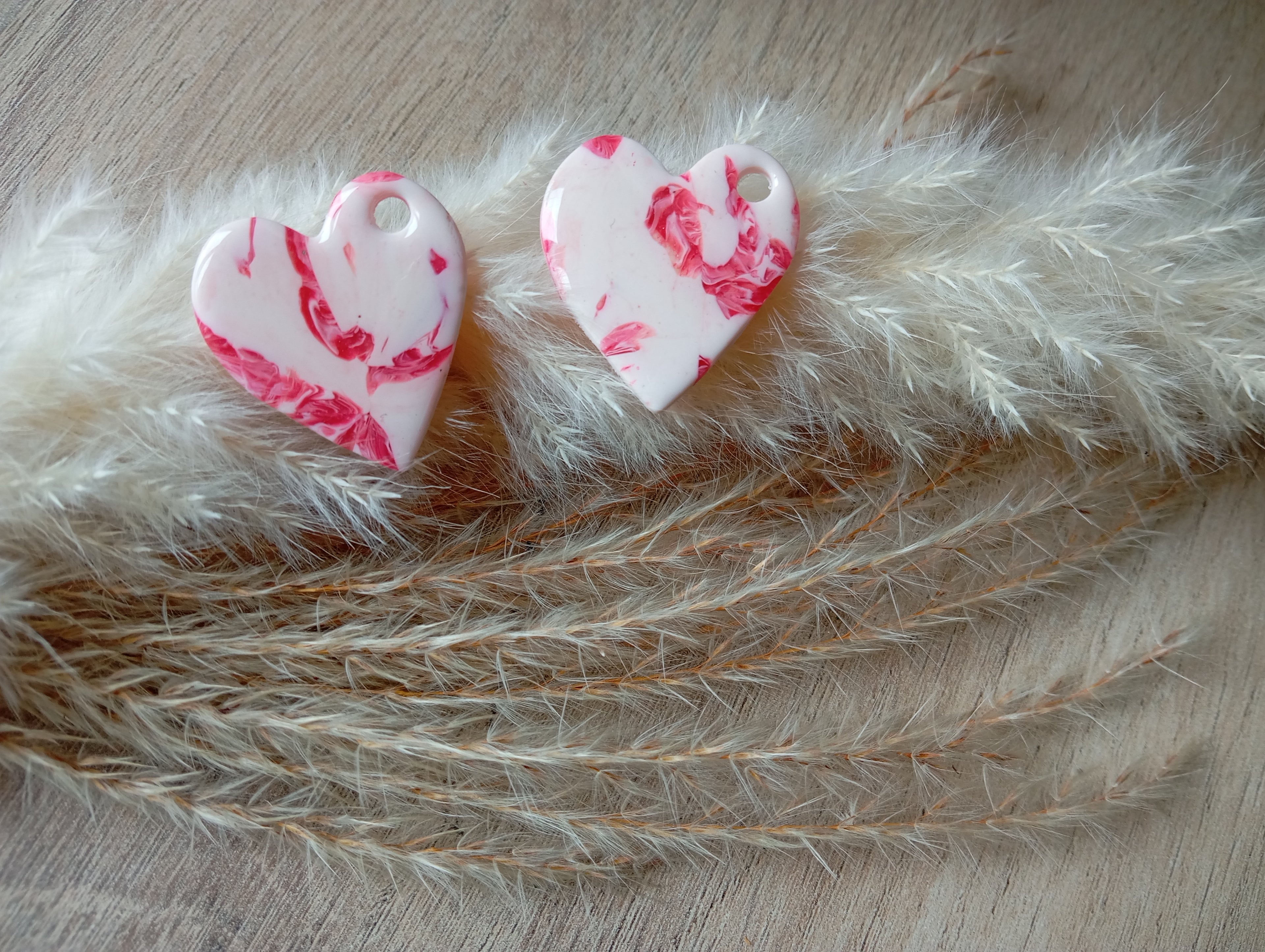 Coeur blanc et rouge